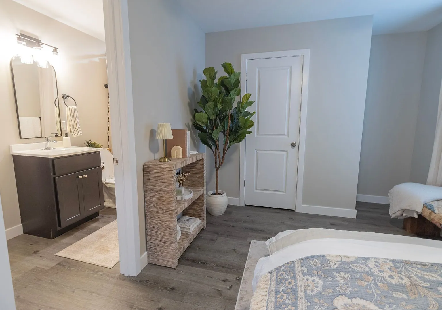 Brand New Construction 3 Bed + 2.5 Bath, Modern Home w/ Basement — Photo 3