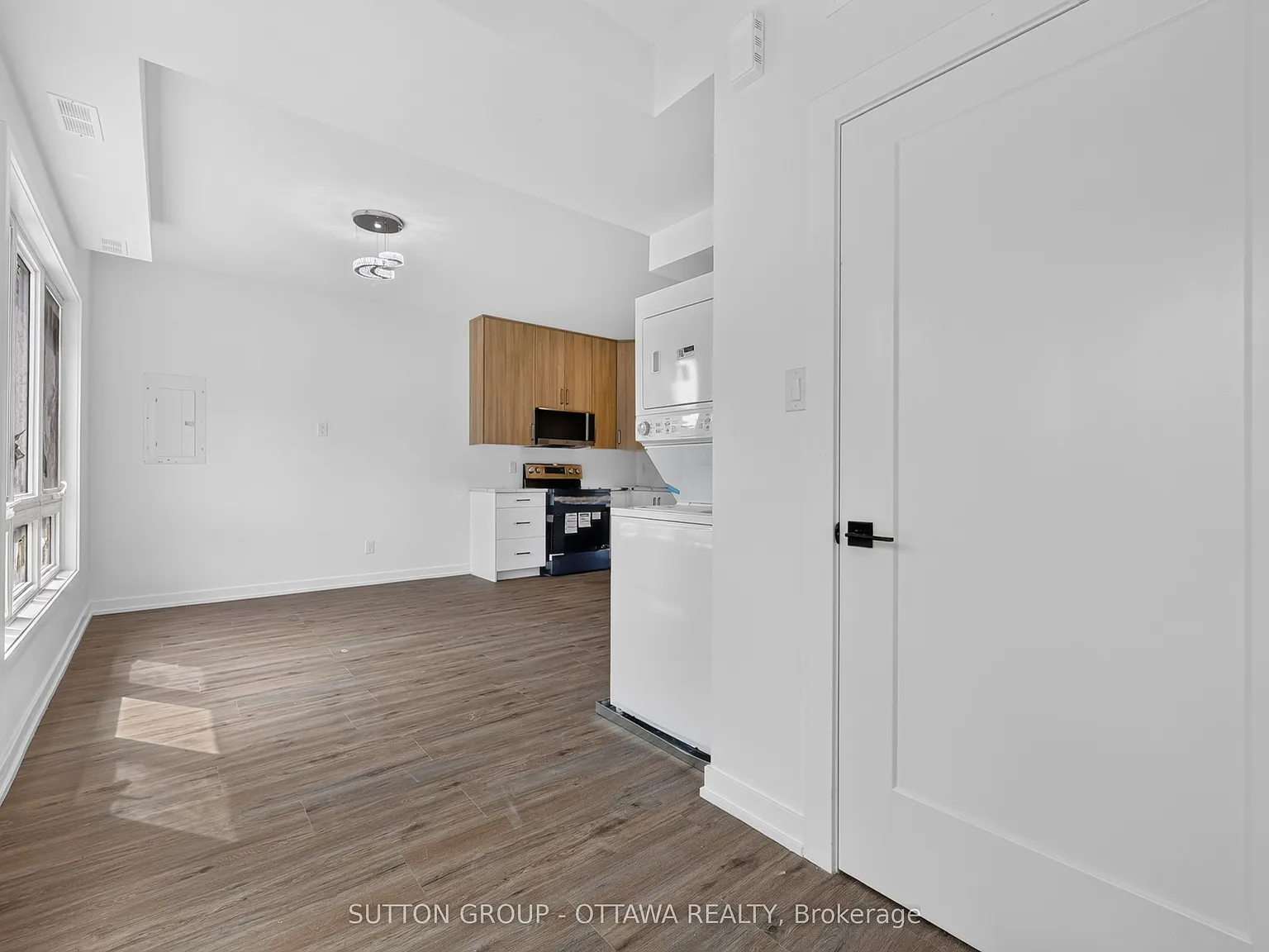 4 bed, $3,200 — Photo 3