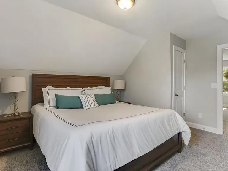 2561 Sylvan Rd — Photo 10
