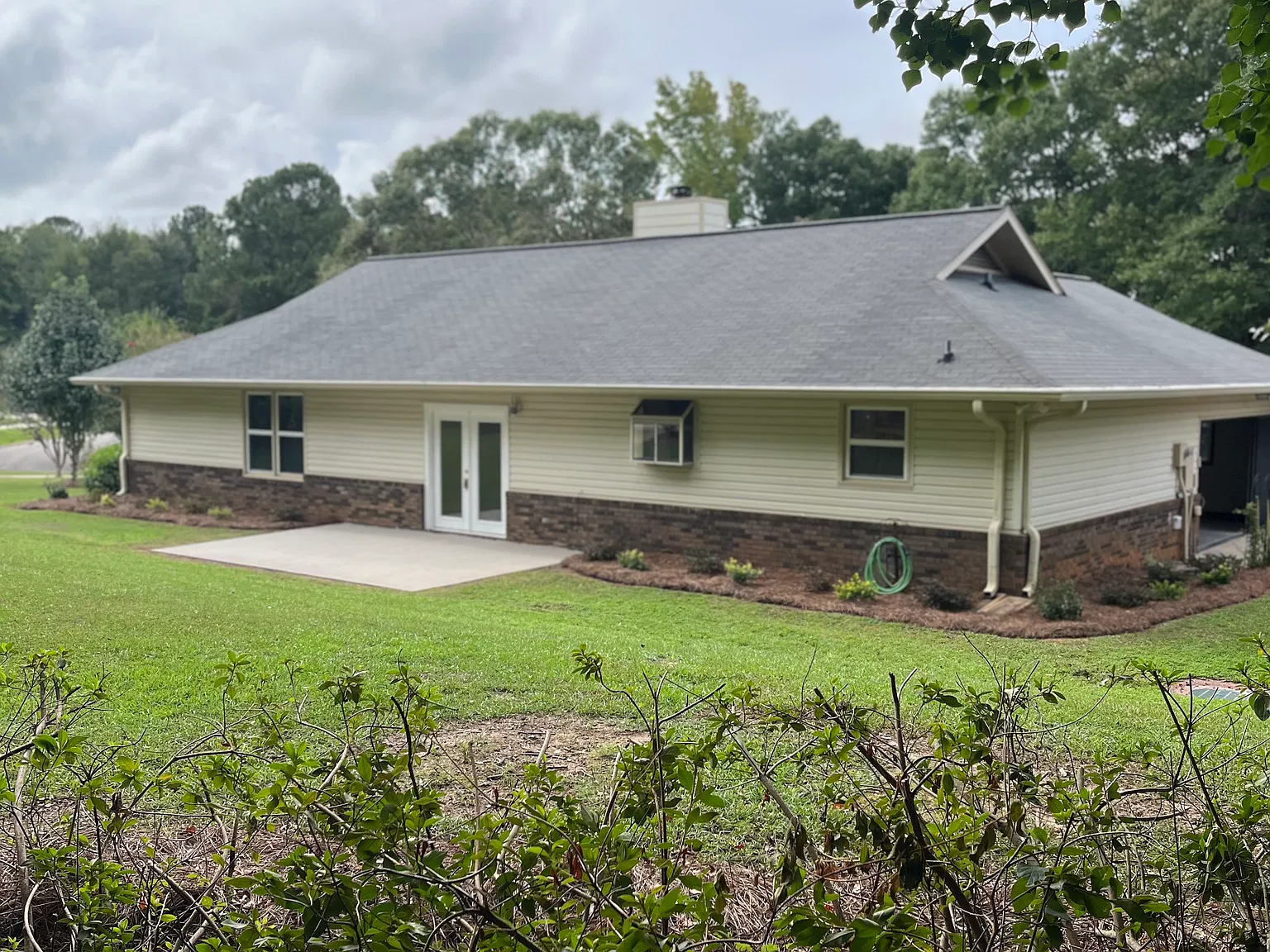 3 bed, 1883 sqft, $1,850 — Photo 2