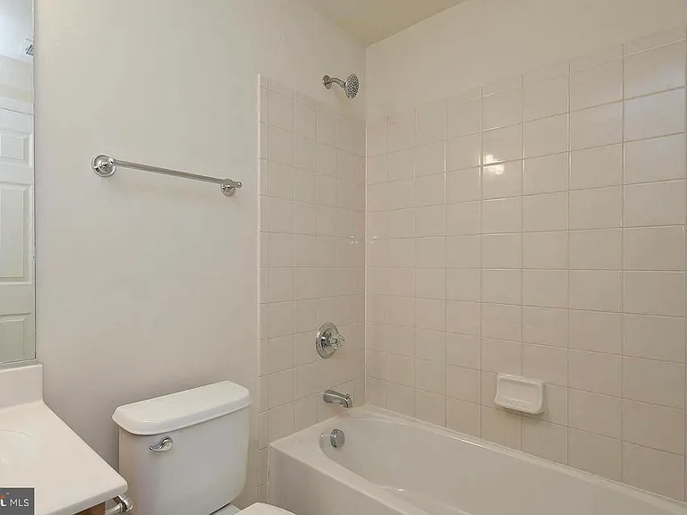 73 Spoon Sq — Photo 19