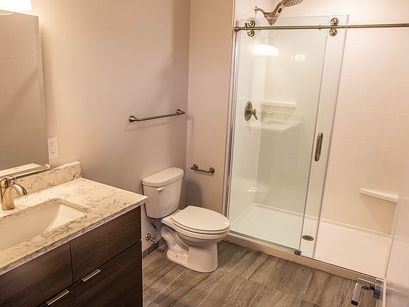5th image of 40 E University Ave #202