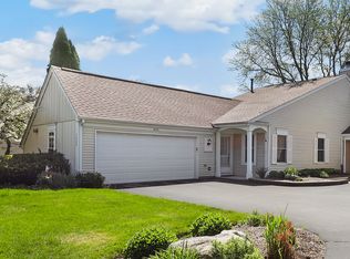 1020 Devonshire Ave, Naperville, IL 60540