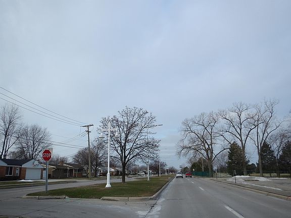 5th image of 21200 Masonic Blvd