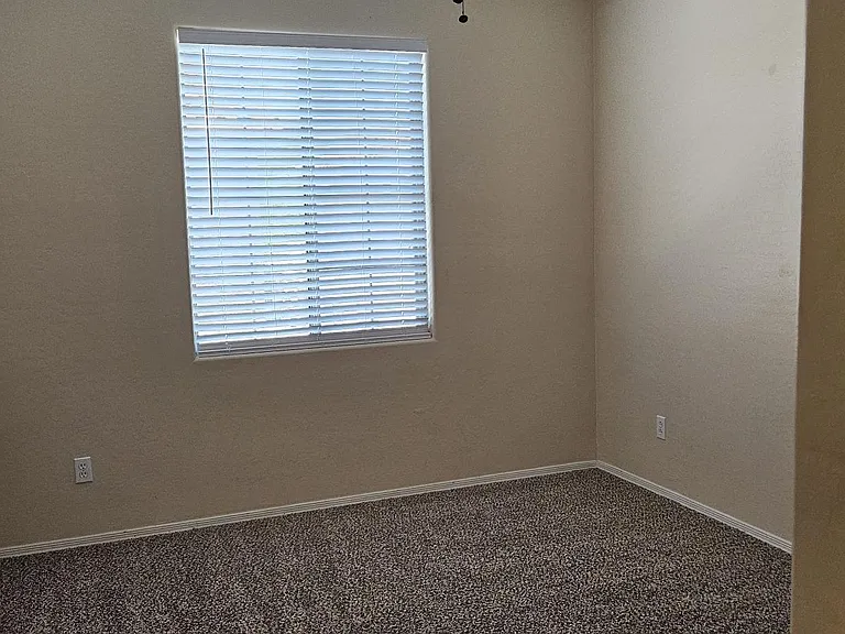 9160 W Meadow Dr — Photo 10