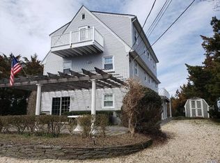 113 Harbor Beach Rd, Miller Place, NY 11764