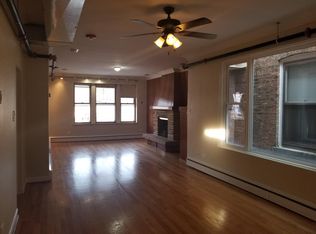 6229 Cermak Rd, Berwyn, IL 60402