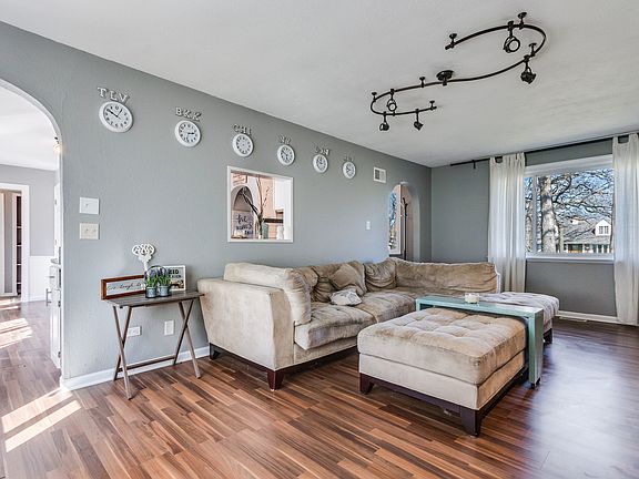3rd image of 20618 Greenwood Dr