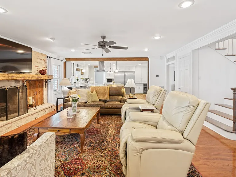 1026 S Morgan Ave — Photo 12