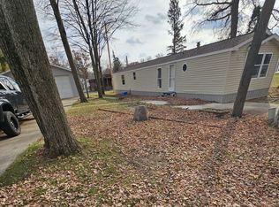 2269 Catherine St, Farwell, MI 48622