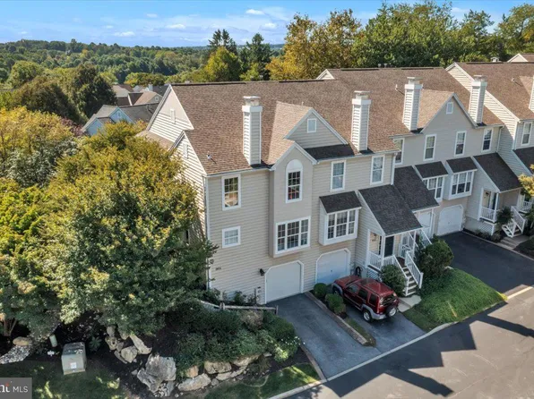 301 Harbour Ridge Ln, Downingtown, PA 19335
