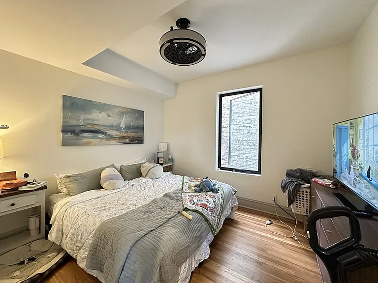 1933 N Fairfield Ave #1W — Photo 16