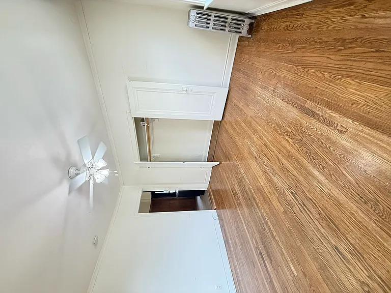 2141 N Spaulding Ave #2E — Photo 9
