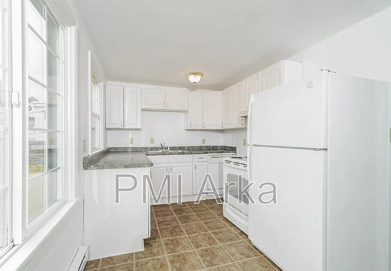 7306 S 115th St — Photo 5