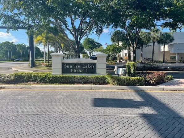 2950 W Sunrise Lakes Drive #306, Sunrise, FL 33322