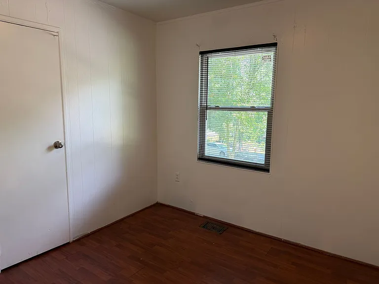 1224 Octavia St SE — Photo 18