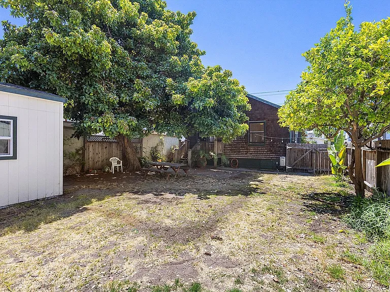 1733 Lincoln Ave — Photo 23
