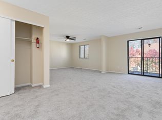 3941 Karl Rd APT 326, Columbus, OH 43224