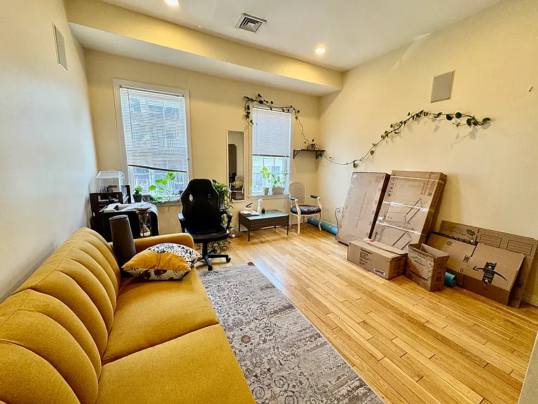 22 Elmore St #2 — Photo 12