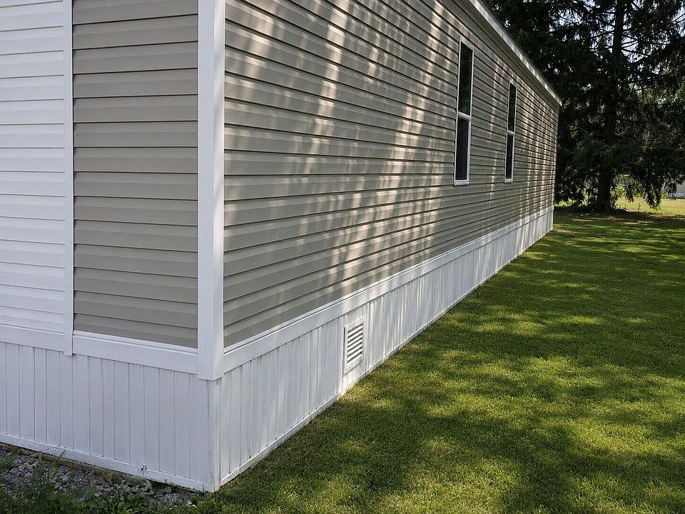 1st image of 452 Elm St Lot 1