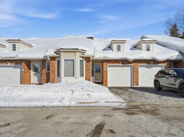 222 Fellowes Cres #29, Hamilton, ON L8B 0R1