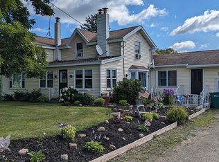 5505 Hardys Rd, Gainesville, NY 14066