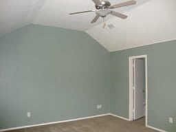 4th image of 325 Willowlake Dr