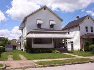 816 Cedar Ave, Sharon, PA