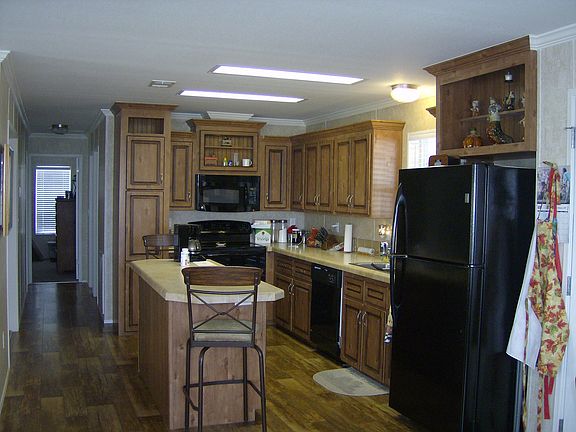 5th image of 74 Redwood Ln N