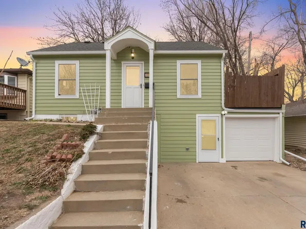 614 S Euclid Ave, Sioux Falls, SD 57104