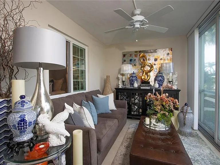4200 Belair Ln #113 — Photo 6