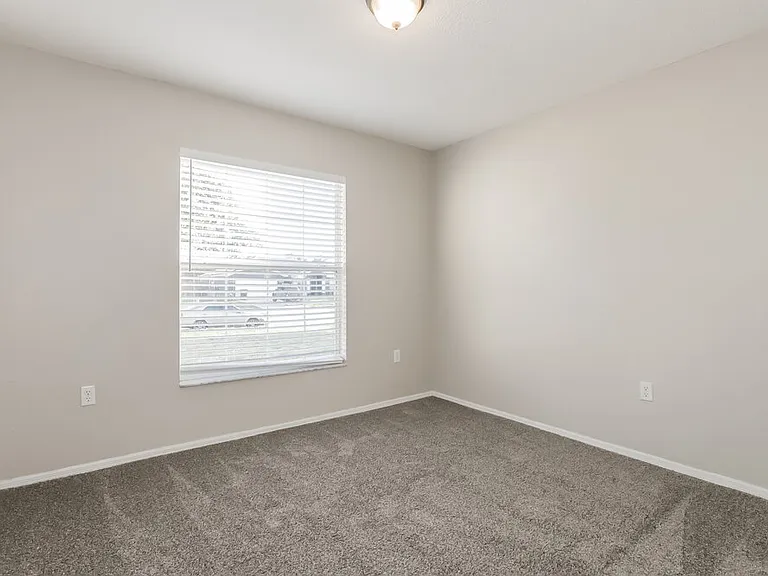 2324 Sunset Pointe Dr — Photo 13