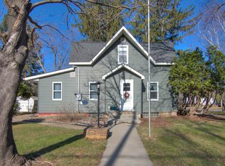 925 9th St, Hudson, WI 54016