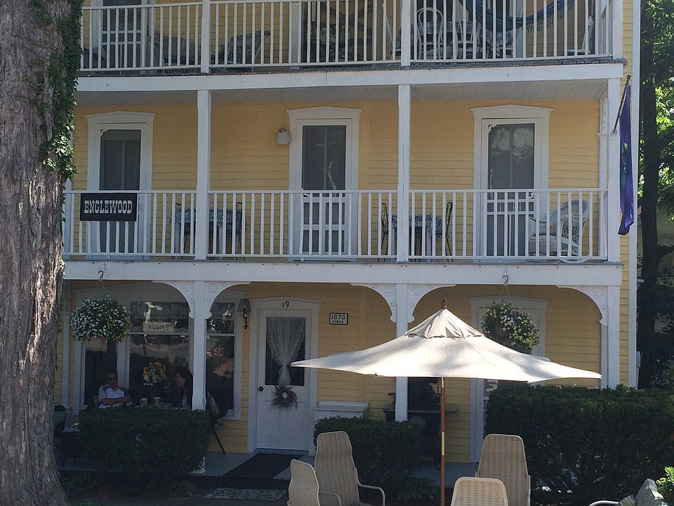 2nd image of 19 Roberts Ave #2