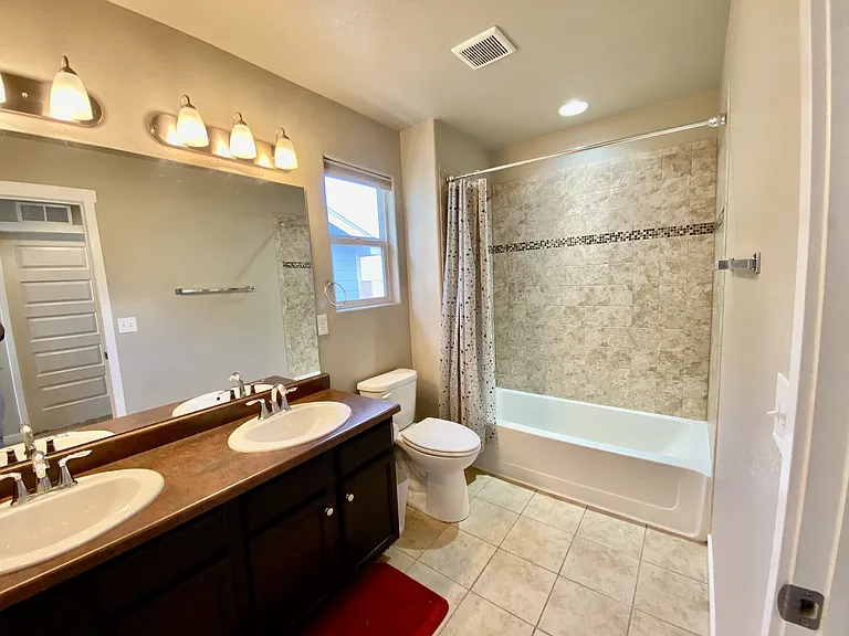 2467 Dorset Dr — Photo 8