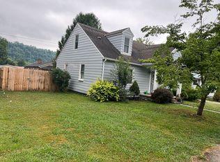 20 2nd Rio Vista St, Loyall, KY 40854