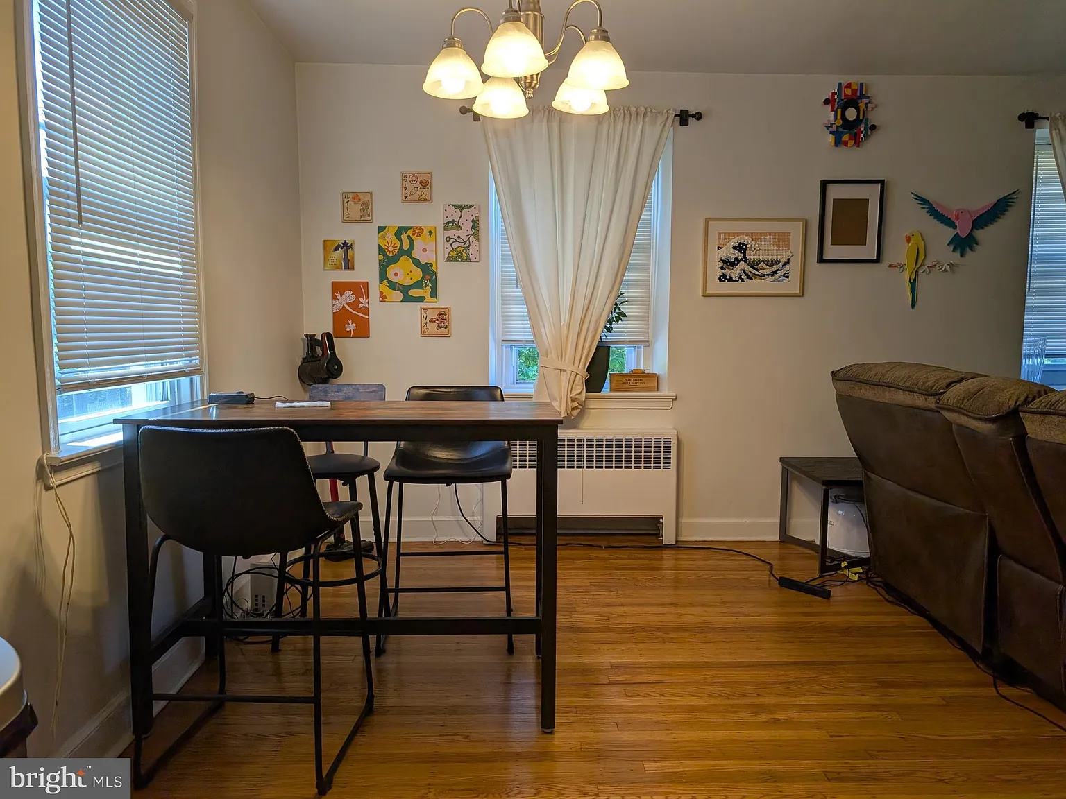 2 bed, 950 sqft, $1,550 — Photo 2
