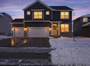 830 Foxglove Ter, Waconia, MN 55387