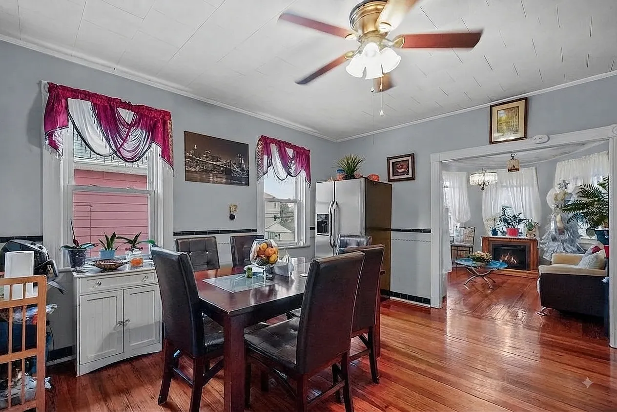 2 bed, 1100 sqft, $2,300 — Photo 2