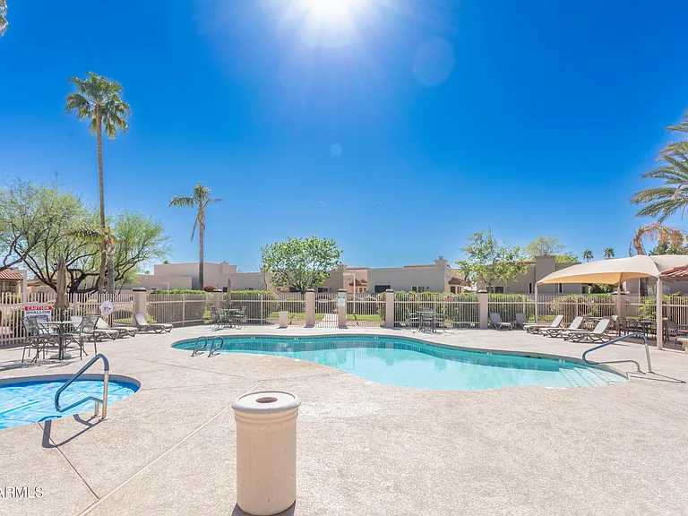 10930 E Hope Dr — Photo 30
