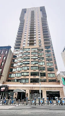 Sold by Jade Stone Real Estate Consulting | media 31