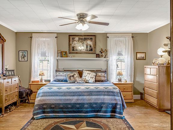 12th image of this home