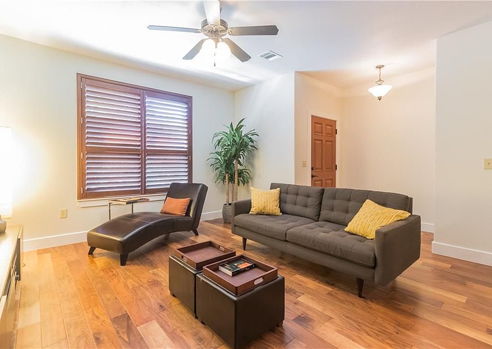 1st image of 2101 Town Centre Dr APT 2003