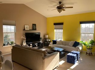 7422 Brunson Cir #B, Gainesville, VA 20155