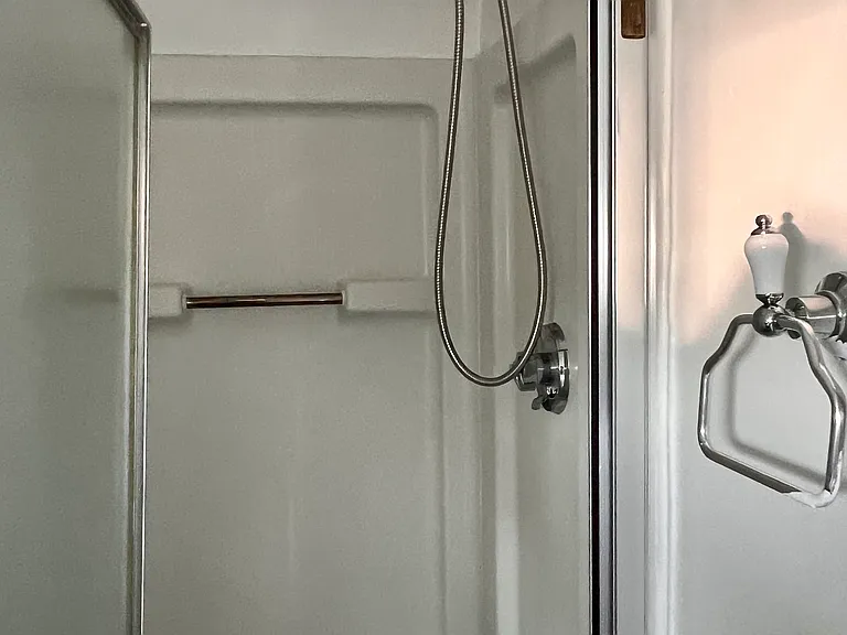 110 Pleasant St #3 — Photo 11