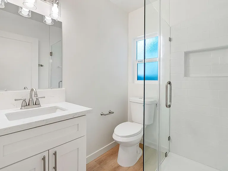 Walnut Properties — Photo 17