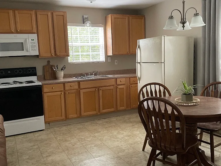 340 Rock Creek Rd — Photo 5