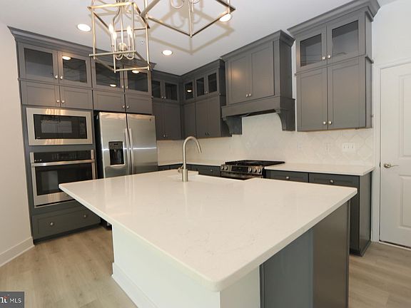 3rd image of 2512 W Peninsula Dr #A