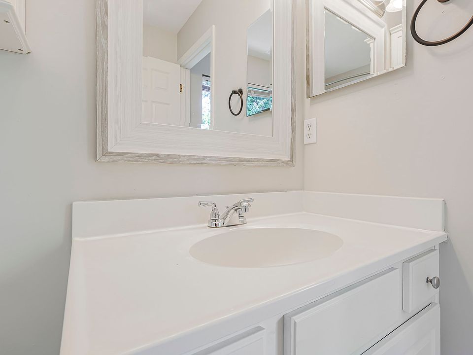 1/2 Bath main level