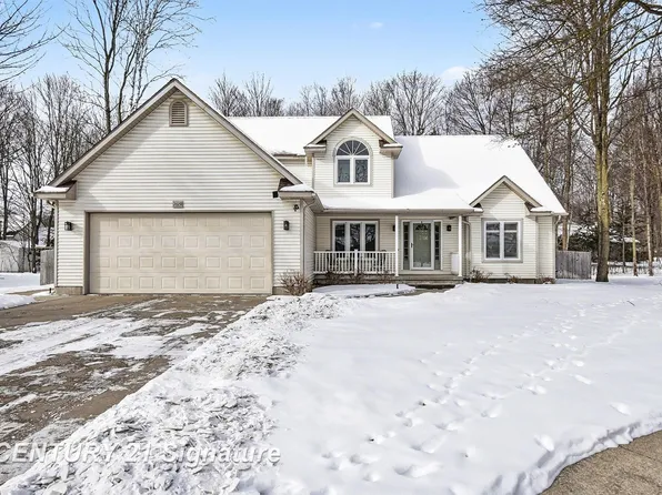 2609 Hearthstone Cir, Midland, MI 48642